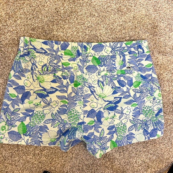 Vineyard Vines Blue and Green Floral Women's Shorts - Picture 4 of 5